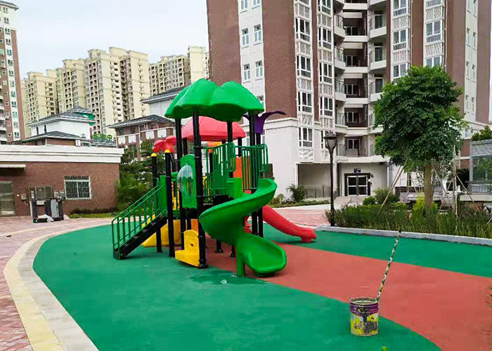 兒童滑梯